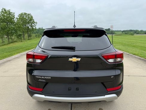 Used 2023 Chevrolet TrailBlazer LT w/ Convenience Package FWD image 4