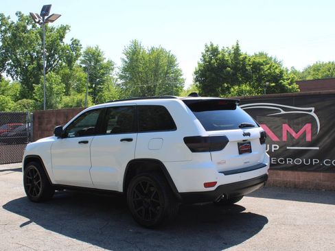 Used 2014 Jeep Grand Cherokee Limited AWD/4WD image 3