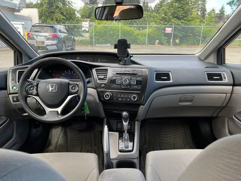 Used 2013 Honda Civic LX image 9