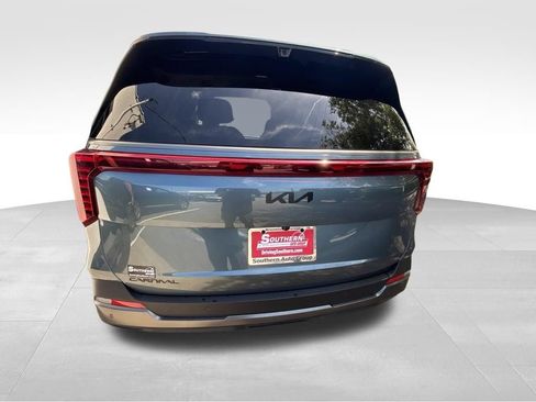 Certified 2026 Kia Carnival SX Prestige FWD image 6