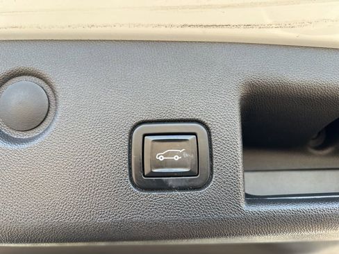 Used 2021 Chevrolet Equinox LT image 8