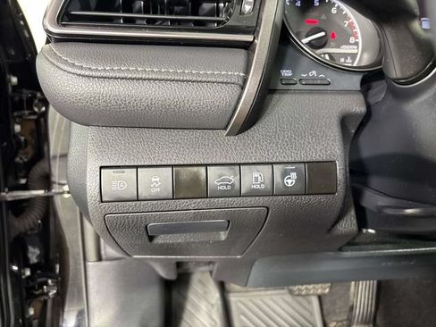 Used 2023 Toyota Camry SE w/ Cold Weather Package AWD/4WD image 16