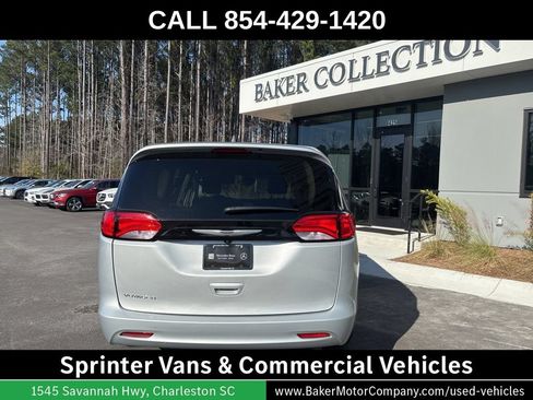 Used 2024 Chrysler Voyager LX FWD image 6