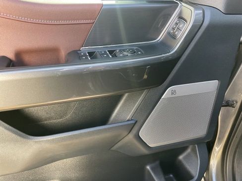 Used 2022 Ford F150 Lariat w/ Equipment Group 502A High image 19