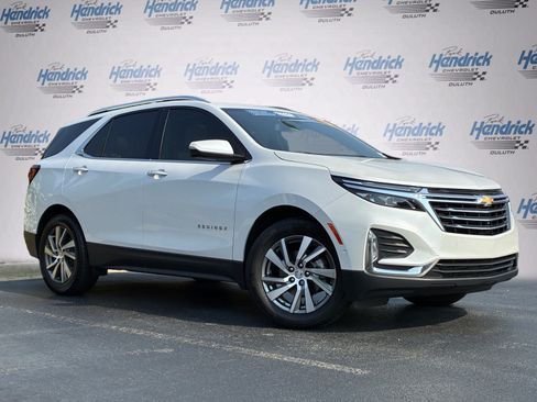 Used 2024 Chevrolet Equinox Premier FWD image 2