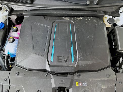 Used 2024 Hyundai Ioniq 5 SE RWD image 31