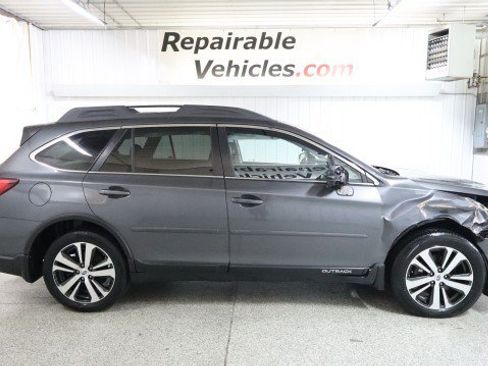 Used 2018 Subaru Outback 2.5i Limited AWD/4WD image 4