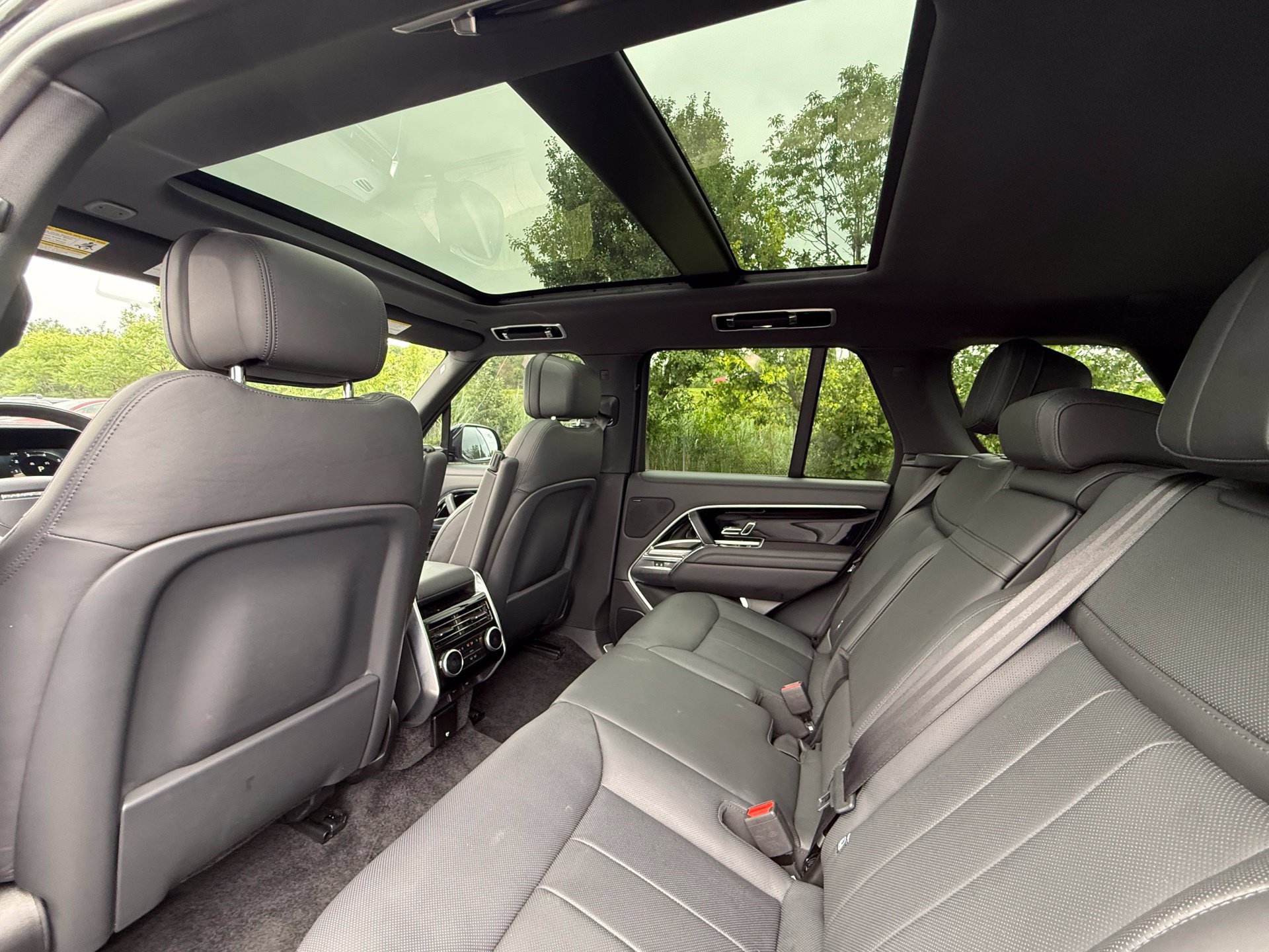 Used 2023 Land Rover Range Rover SE AWD/4WD image 22