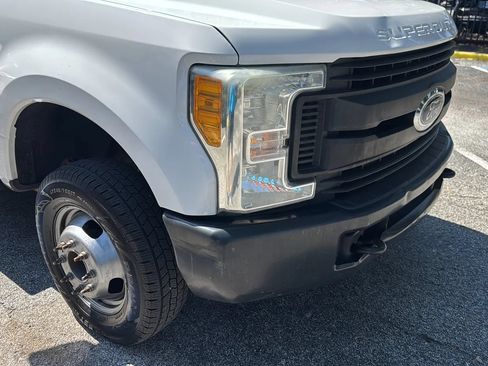 Used 2017 Ford F350 XL w/ Power Equipment Group AWD/4WD image 28