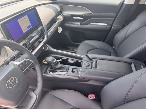 New 2026 Toyota Grand Highlander AWD image 10