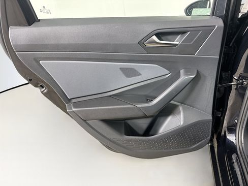 Used 2025 Volkswagen Jetta SE image 26