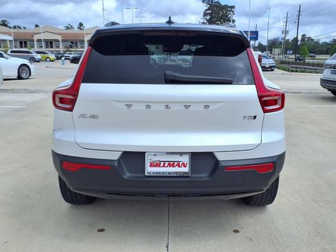 Used 2021 Volvo XC40 T5 R-Design AWD/4WD image 5