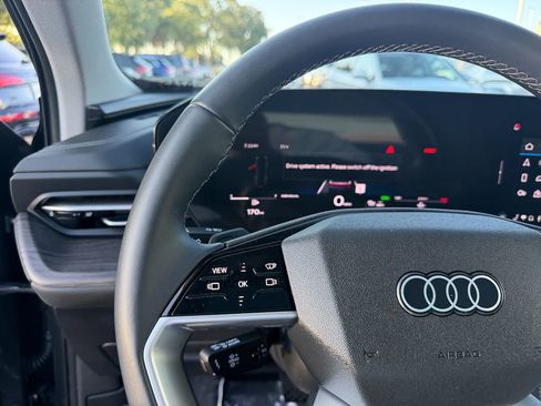 Used 2025 Audi Q5 Premium Plus w/ Premium Plus AWD/4WD image 18