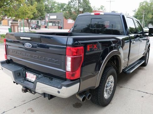 Used 2022 Ford F250 Lariat w/ Chrome Package image 5