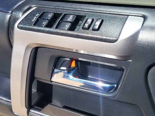 Used 2021 Toyota 4Runner Trail Special Edition AWD/4WD image 13