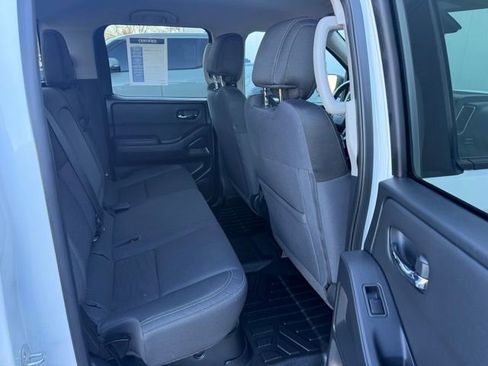 Used 2023 Nissan Frontier SV w/ Technology Package image 27