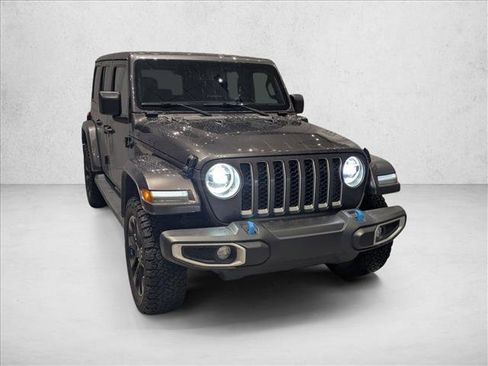 Used 2022 Jeep Wrangler Unlimited Sahara w/ Cold Weather Group image 3