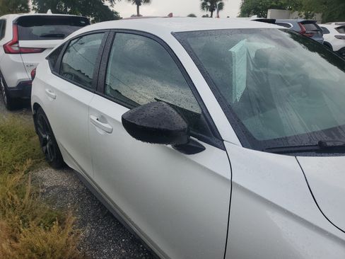 Used 2024 Honda Civic Sport image 3