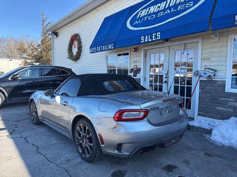 Used 2017 FIAT 124 Spider Abarth image 4