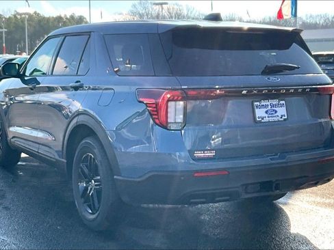 New 2026 Ford Explorer Active image 3