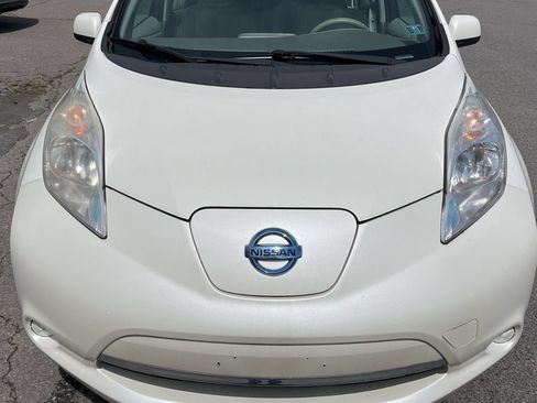 Used 2016 Nissan Leaf SV FWD image 9