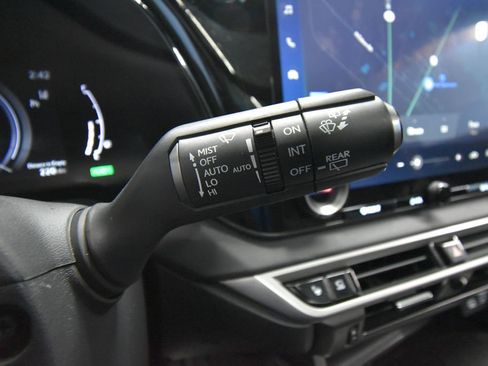 Used 2024 Lexus RX 350h image 11