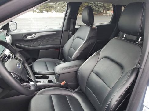 Used 2025 Ford Escape Platinum image 19