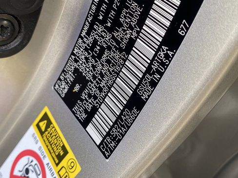 Used 2016 Toyota Highlander Limited Platinum image 35