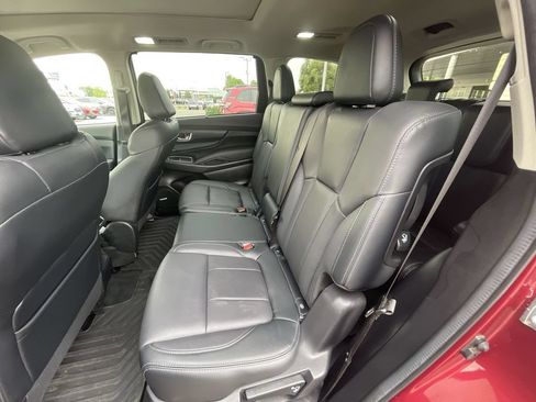 Used 2024 Subaru Ascent Limited w/ Technology Package AWD/4WD image 43