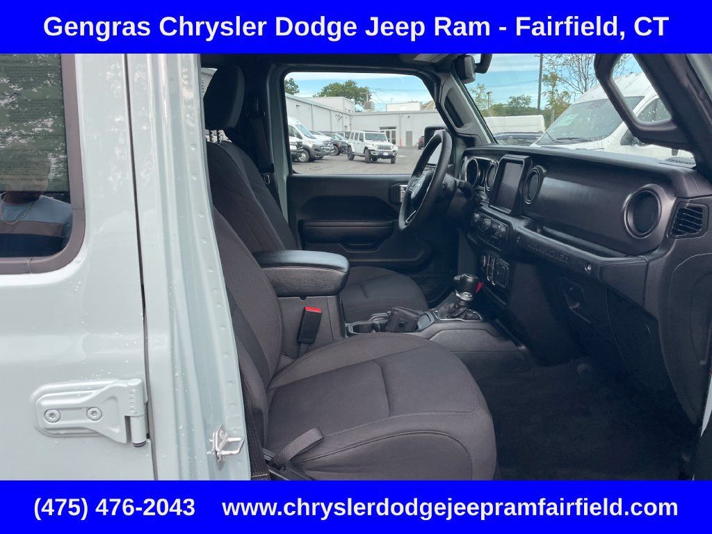 Used 2023 Jeep Wrangler Unlimited w/ Sun & Screen Package AWD/4WD image 21