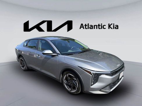Certified 2025 Kia K4 EX FWD image 4