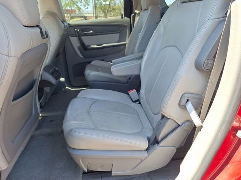 Used 2014 GMC Acadia SLT image 14