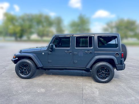Used 2018 Jeep Wrangler Unlimited Sport AWD/4WD image 5