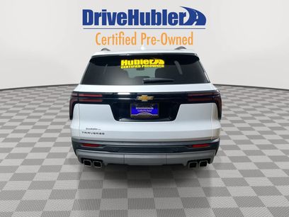 Used 2025 Chevrolet Traverse LT
