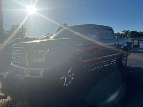 Used 2016 Ford F150 XLT w/ Equipment Group 302A Luxury AWD/4WD image 6