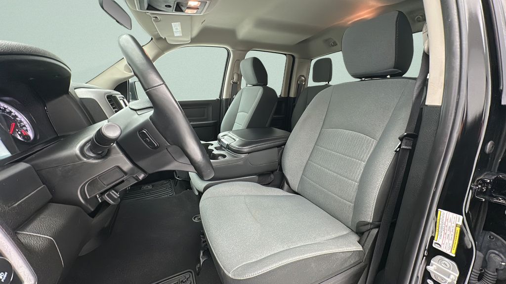 Used 2021 RAM 1500 Express AWD/4WD image 15