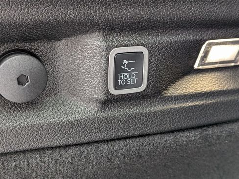 New 2025 Jeep Grand Cherokee L Overland w/ Advanced Protech Group III image 34