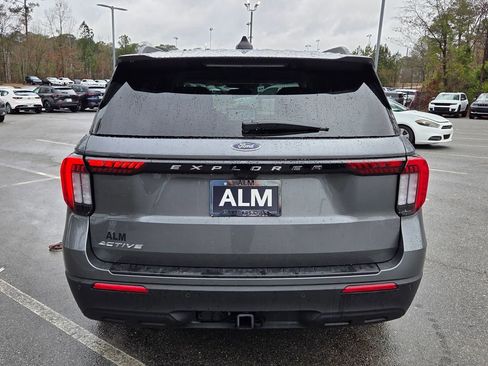 Used 2025 Ford Explorer Active image 12