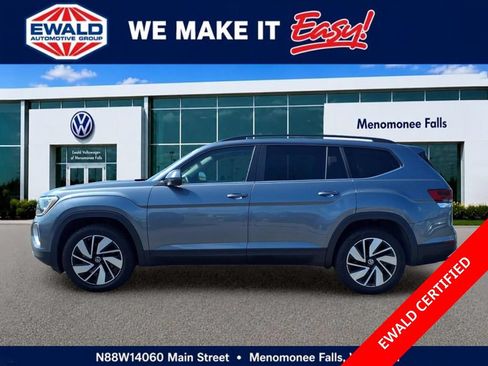 Used 2024 Volkswagen Atlas SE AWD/4WD image 4