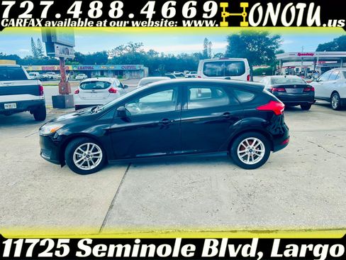 Used 2018 Ford Focus SE FWD image 4
