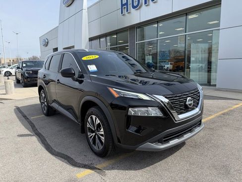 Used 2023 Nissan Rogue SV image 33