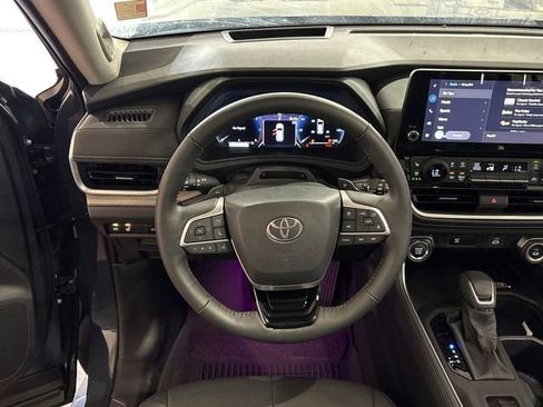 Used 2026 Toyota Grand Highlander AWD image 34