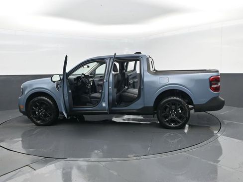 New 2025 Ford Maverick Lariat w/ Black Appearance Package image 32