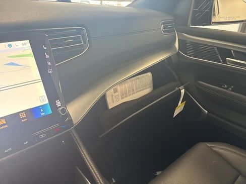 New 2026 Jeep Grand Wagoneer L Limited AWD/4WD image 44