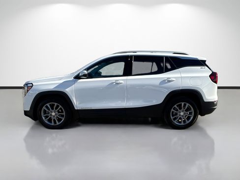 Used 2024 GMC Terrain SLT image 6