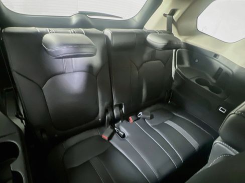 Used 2023 Honda Pilot EX-L image 25