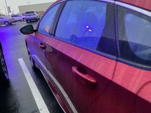 Used 2020 Honda Accord EX image 10