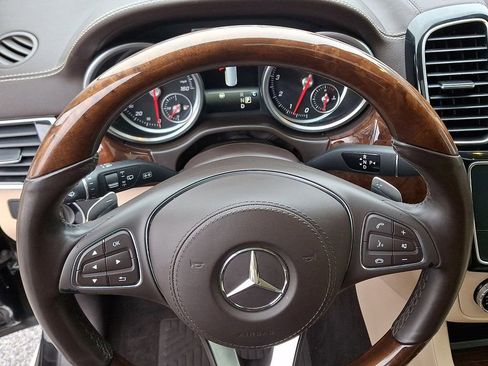 Used 2017 Mercedes-Benz GLS 450 4MATIC image 21