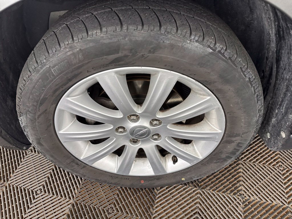 Used 2012 Chrysler 200 Touring w/ Cold Weather Group FWD image 30