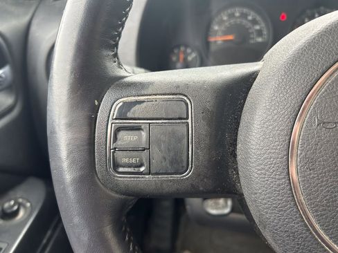 Used 2016 Jeep Patriot High Altitude image 9